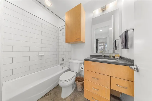 $955,000 | 2301 South 5th Street, Unit 6, Austin, TX 78704