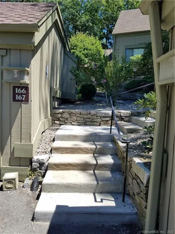 $2,300 | 167 Heritage Village, Unit E, Southbury, CT 06488