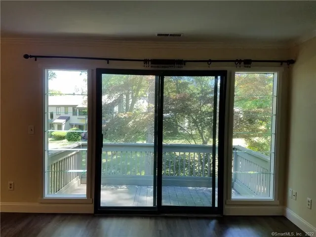 $2,300 | 167 Heritage Village, Unit E, Southbury, CT 06488