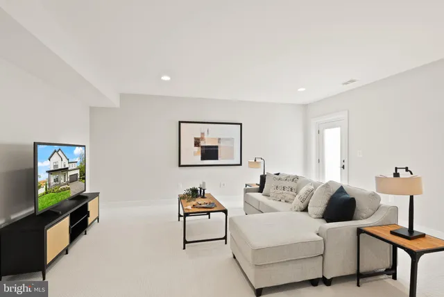 $1,795,500 | 5817 2nd Street South, Arlington, VA 22204