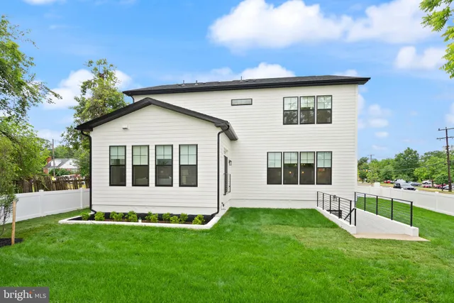 $1,795,500 | 5817 2nd Street South, Arlington, VA 22204