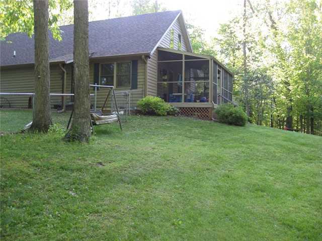 1389 Inverness Farms Road Martinsville, IN 46151 - Photo 2 of 12 Gallery Image 2