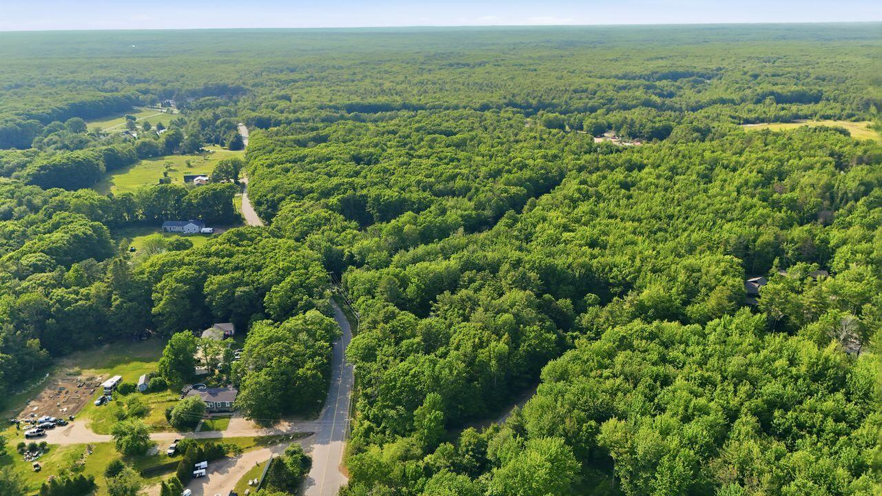 352 Goose Rocks Road Kennebunkport, ME 04046 - Photo 5 of 18 DJI_20260610170600_0148_D