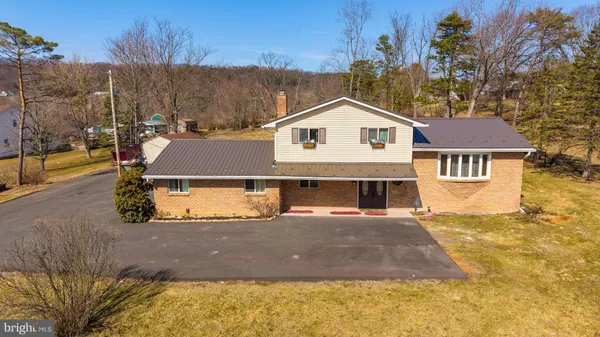 $462,500 | 148 Penn Avenue, Elysburg, PA 17824