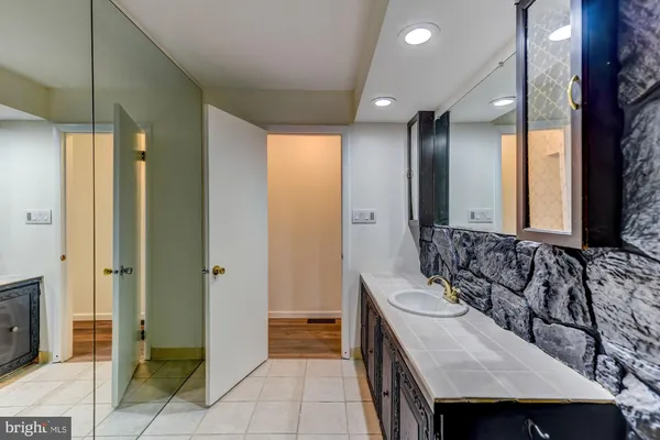 $462,500 | 148 Penn Avenue, Elysburg, PA 17824