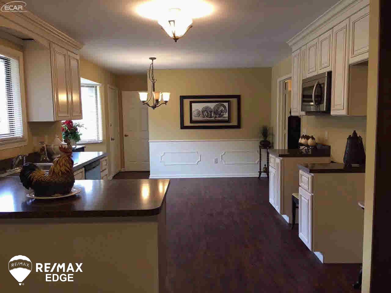 3179 Old Farm Road Flint, MI 48507 - Photo 12 of 28 21261692-11.JPG