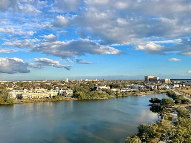 14 Lockwood Drive, Unit 3B Charleston, SC 29401 - Photo 25 of 33 IMG_2144
