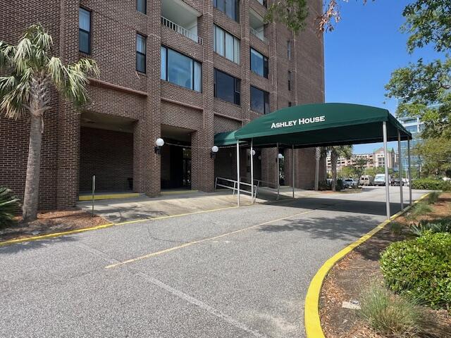 14 Lockwood Drive, Unit 3B Charleston, SC 29401 - Photo 29 of 33 IMG_8234