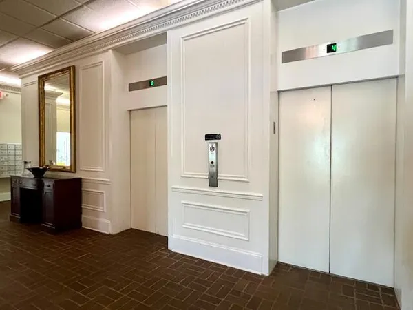 $2,550 | 14 Lockwood Drive, Unit 3B, Charleston, SC 29401