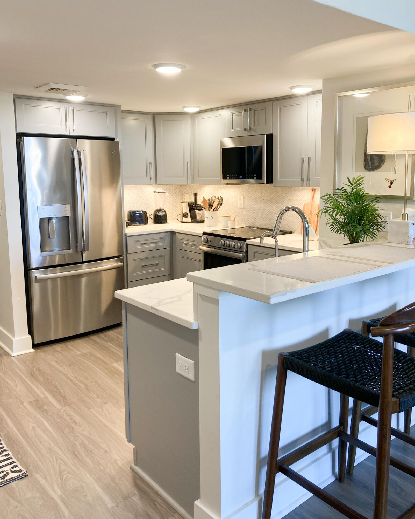 14 Lockwood Drive, Unit 3B Charleston, SC 29401 - Photo 6 of 33 Kitchen 1