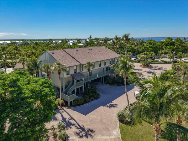 $419,000 | 16750 Bocilla Palms Drive, Unit 74, Bokeelia, FL 33922