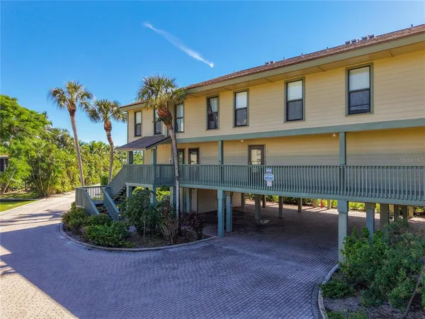 $419,000 | 16750 Bocilla Palms Drive, Unit 74, Bokeelia, FL 33922