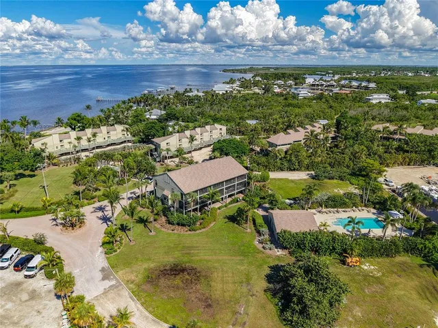 $419,000 | 16750 Bocilla Palms Drive, Unit 74, Bokeelia, FL 33922