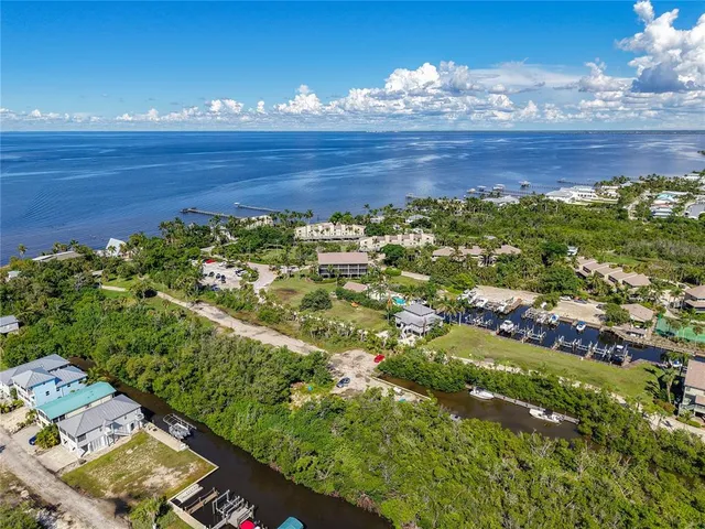 $419,000 | 16750 Bocilla Palms Drive, Unit 74, Bokeelia, FL 33922