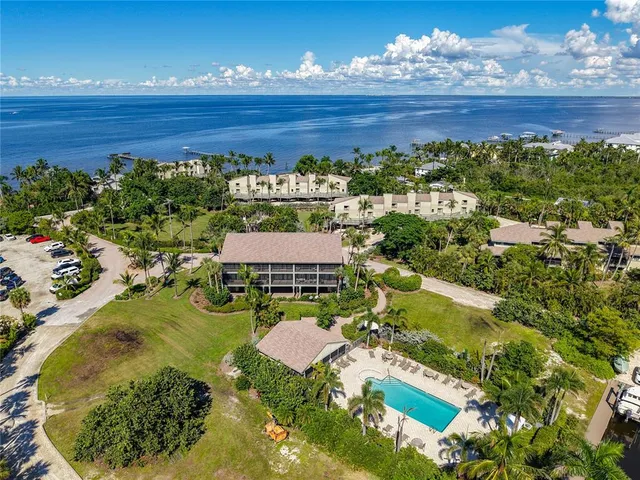 $419,000 | 16750 Bocilla Palms Drive, Unit 74, Bokeelia, FL 33922