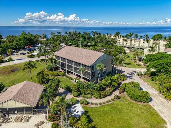 $419,000 | 16750 Bocilla Palms Drive, Unit 74, Bokeelia, FL 33922