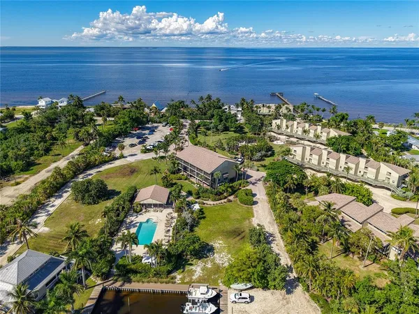 $419,000 | 16750 Bocilla Palms Drive, Unit 74, Bokeelia, FL 33922