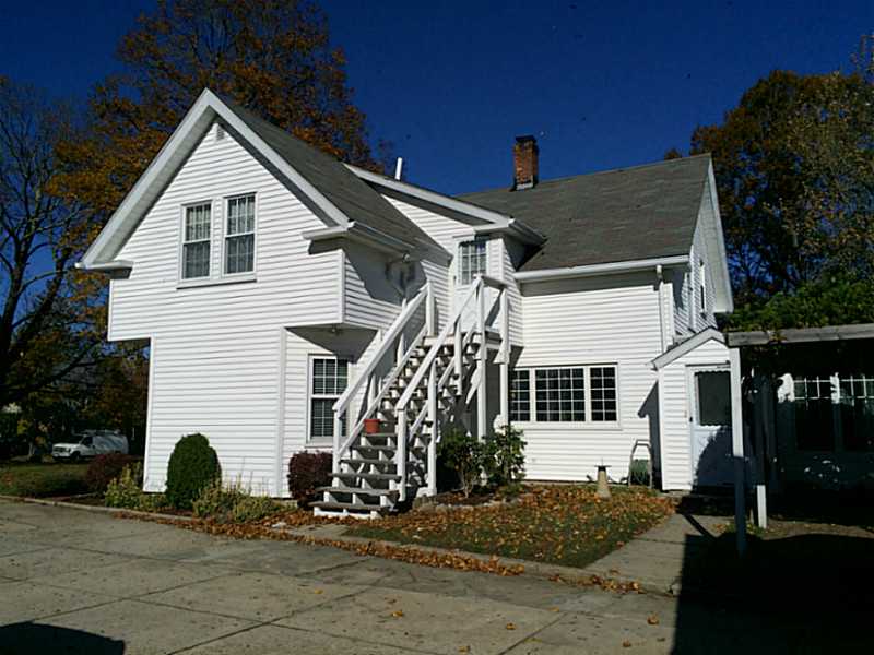 18 Crest Road North Smithfield, RI 02896 - Photo 15 of 18 Exterior Front.