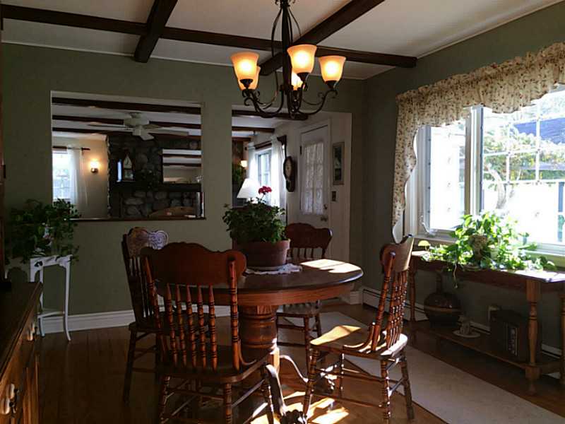18 Crest Road North Smithfield, RI 02896 - Photo 5 of 18 Dining Room.