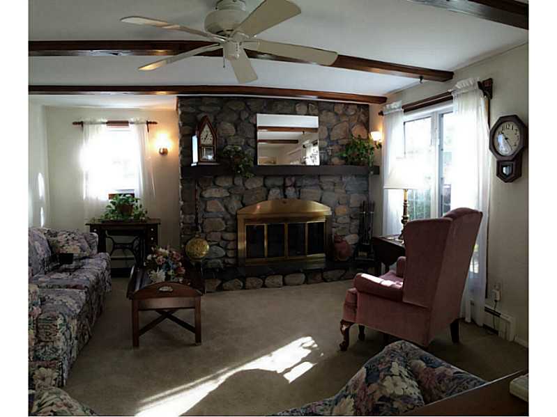 18 Crest Road North Smithfield, RI 02896 - Photo 8 of 18 Den/Family/Great Room.