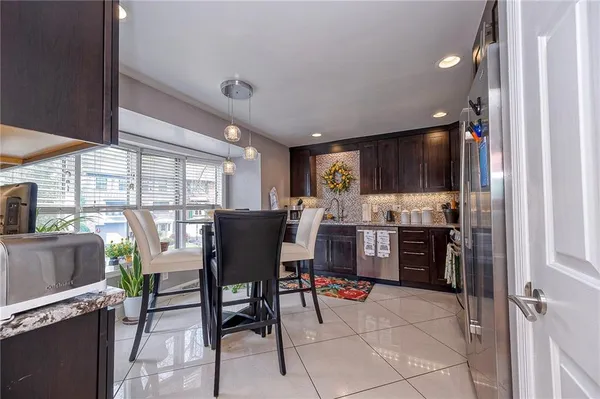 $315,800 | 136 Glenwood Drive, Monroeville, PA 15146
