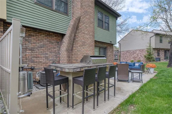 $315,800 | 136 Glenwood Drive, Monroeville, PA 15146