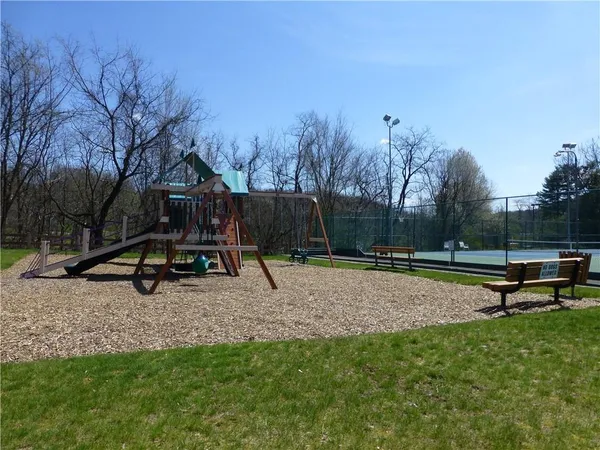 $315,800 | 136 Glenwood Drive, Monroeville, PA 15146