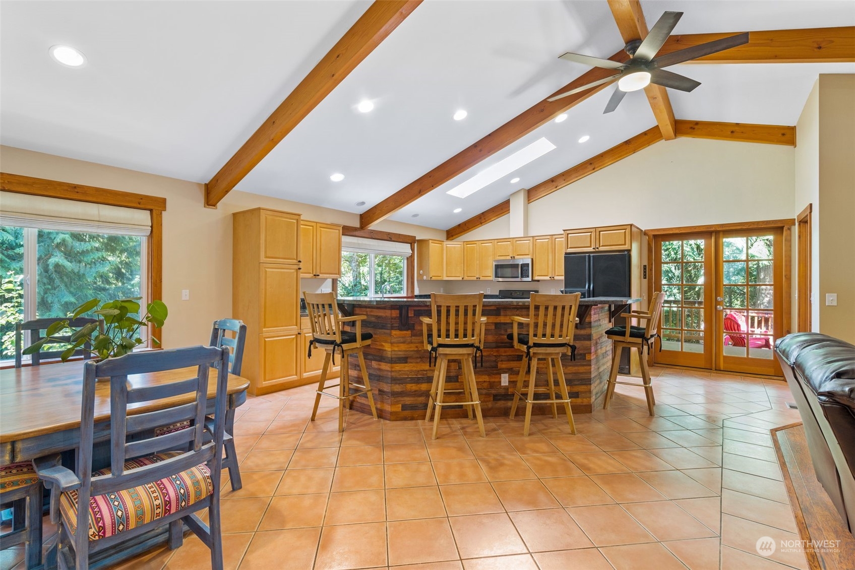 2088 Academy Road Bellingham, WA 98226 - Photo 14 of 40 Gallery Image 14