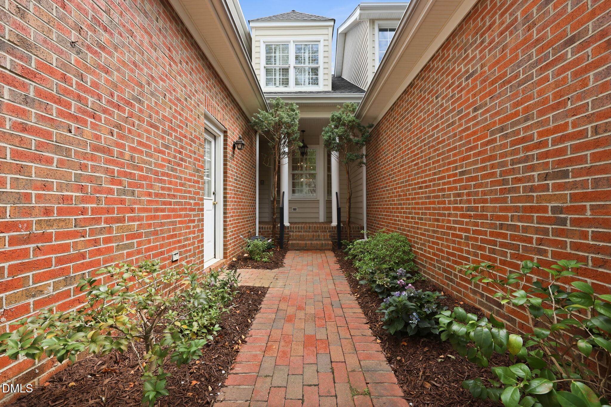 3412 Sir Colleton Court Raleigh, NC 27612 - Photo 3 of 41 5-web-or-mls-IMG_0575
