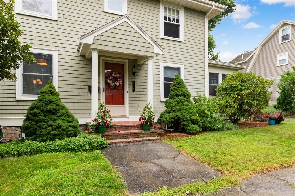 115 Aspen Road Swampscott, MA 01907 - Photo 3 of 36 Gallery Image 3