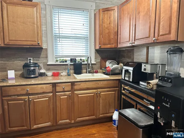 $2,600 | 70 Arthur Street, Clifton, NJ 07011