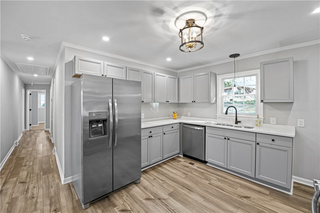 318 Elljean Road Easley, SC 29640 - Photo 3 of 37