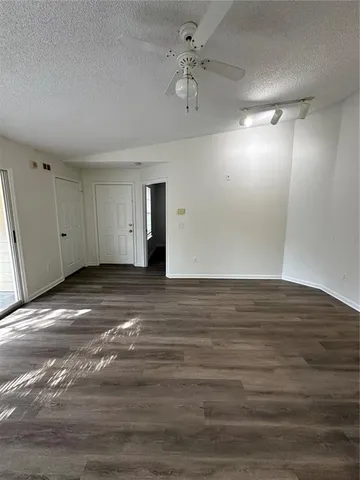 $1,400 | 5077 Park Central Drive, Unit 1532, Orlando, FL 32839