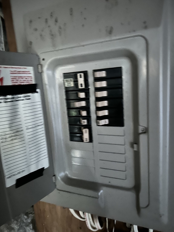 20 Shawmut Avenue New Bedford, MA 02740 - Photo 8 of 29 a view of entryway