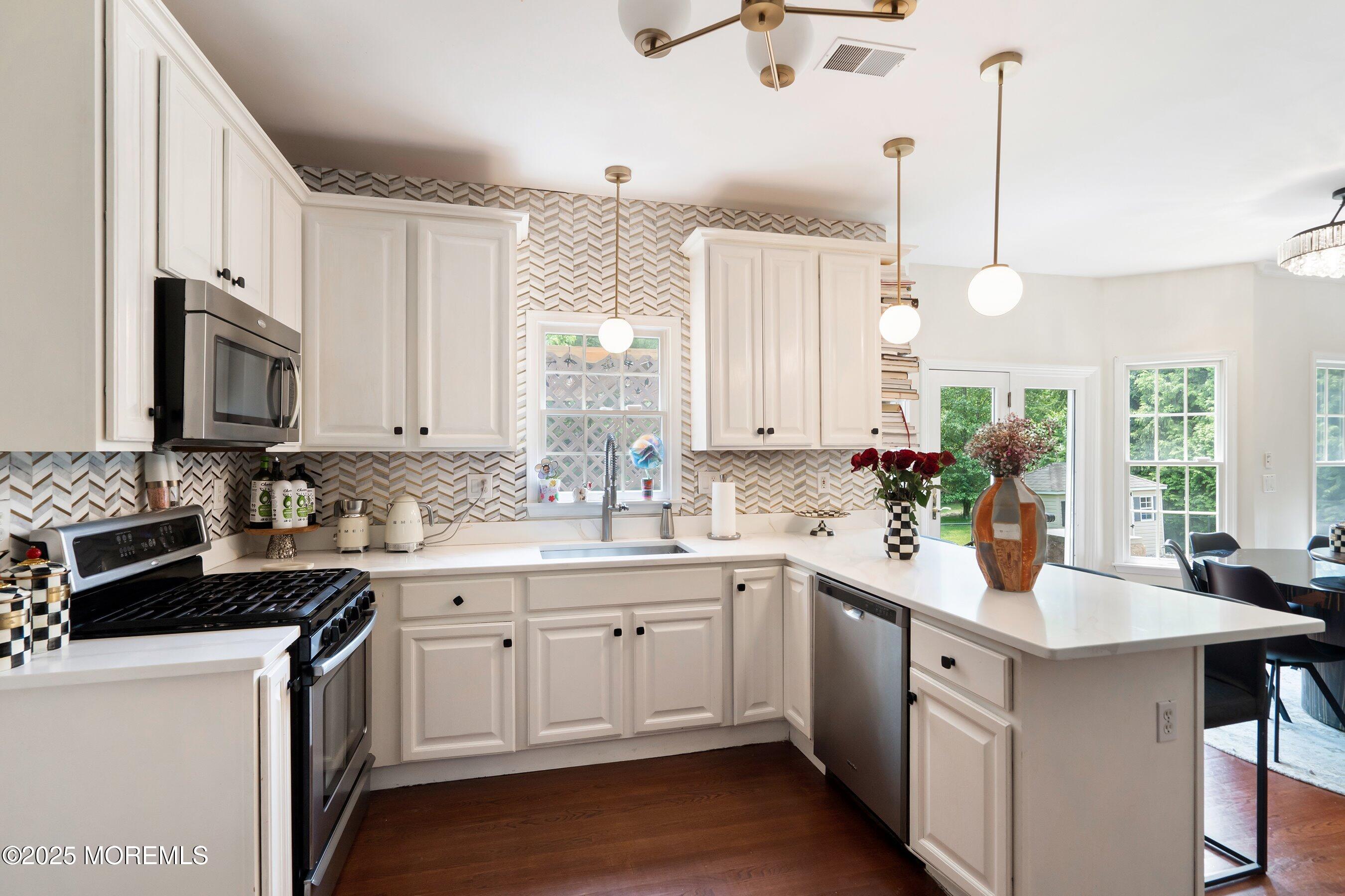 210 Rivers Glen Terrace Toms River, NJ 08755 - Photo 14 of 61 14-Kitchen 1D