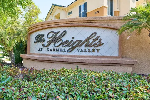 $950,000 | 12372 Carmel Country Road, Unit 207, San Diego, CA 92130