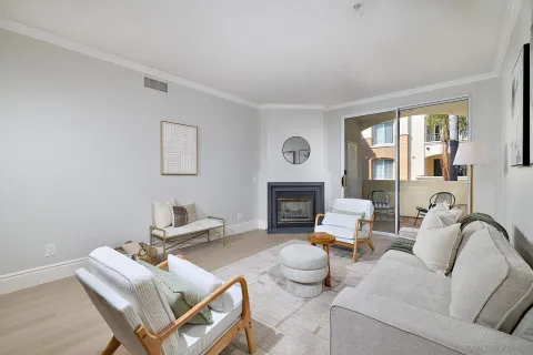 $950,000 | 12372 Carmel Country Road, Unit 207, San Diego, CA 92130