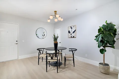 $950,000 | 12372 Carmel Country Road, Unit 207, San Diego, CA 92130