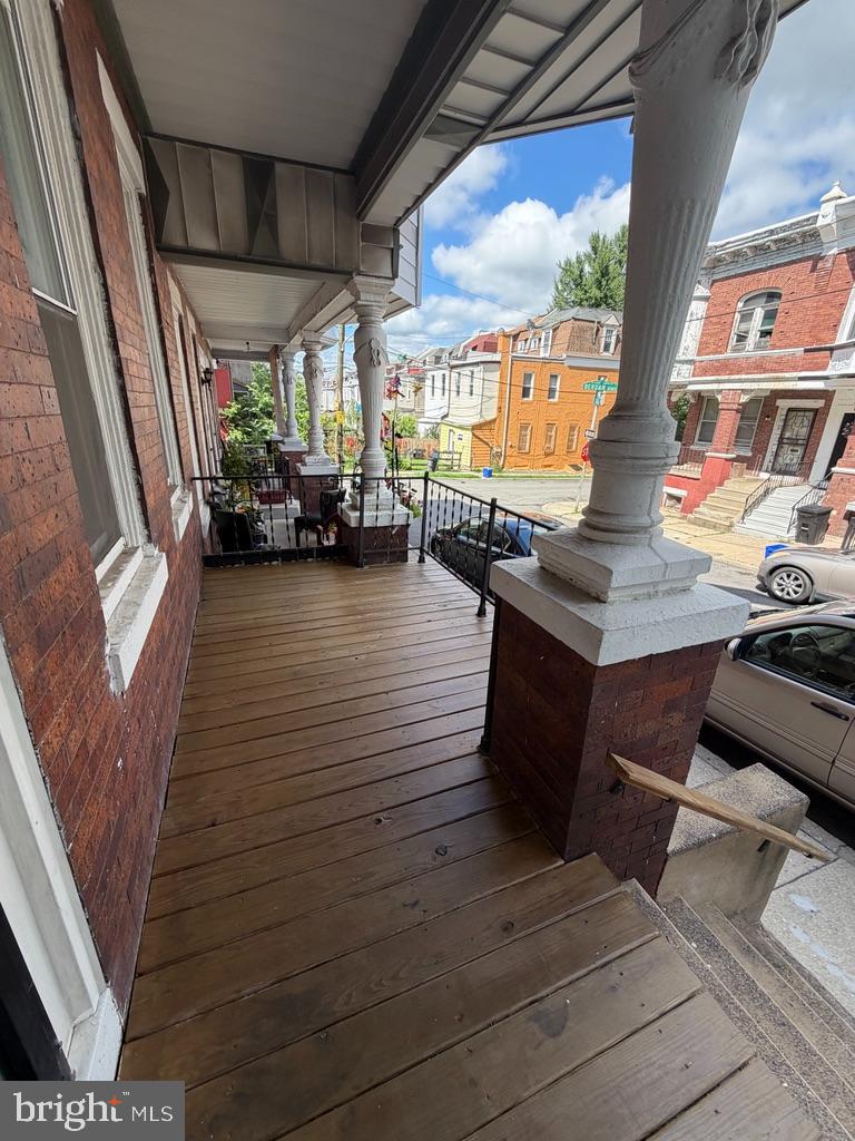 64 West Sharpnack Street Philadelphia, PA 19119 - Photo 3 of 25