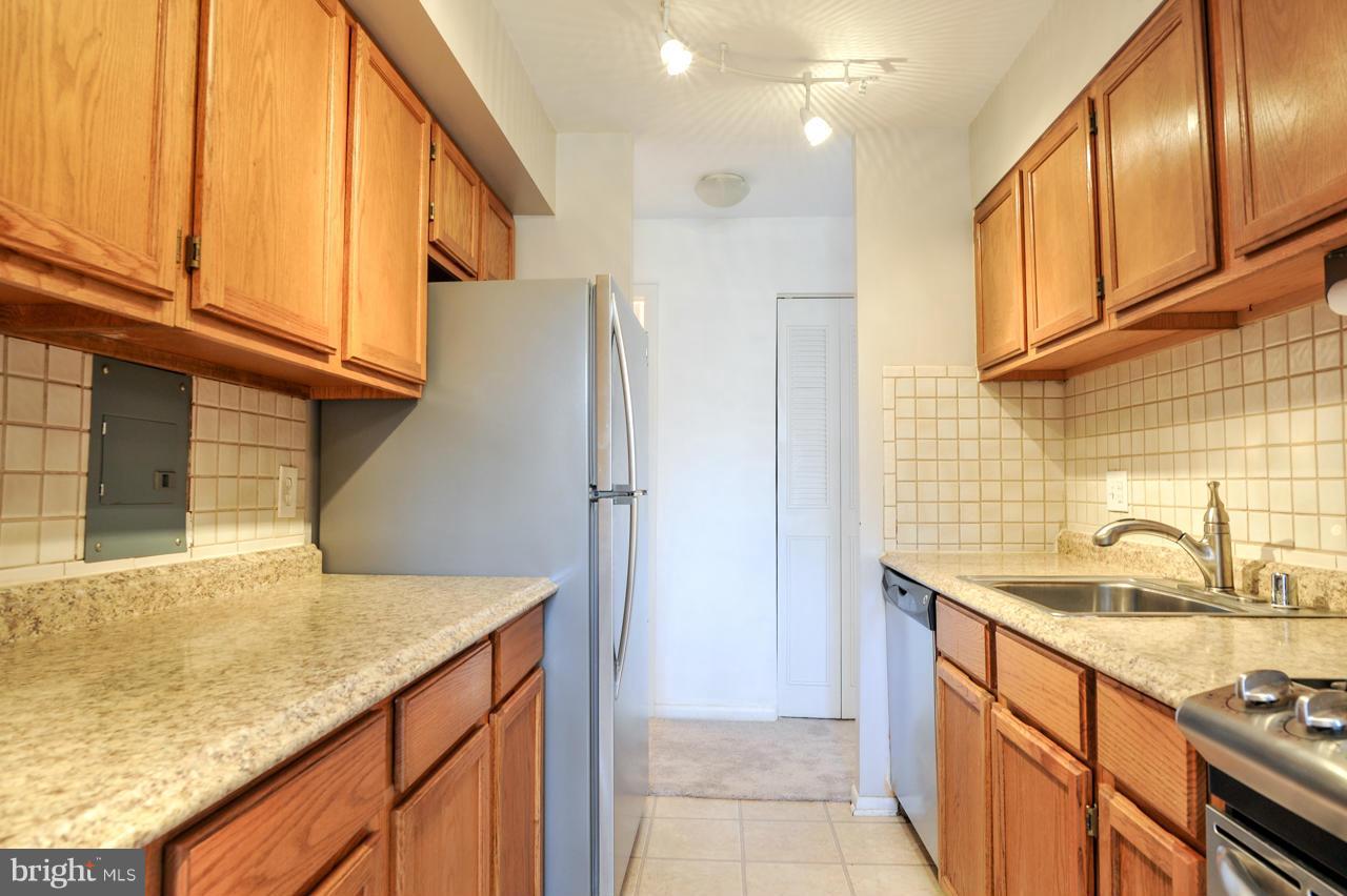 8318 Tobin Road, Unit 23 Annandale, VA 22003 - Photo 8 of 26 Kitchen