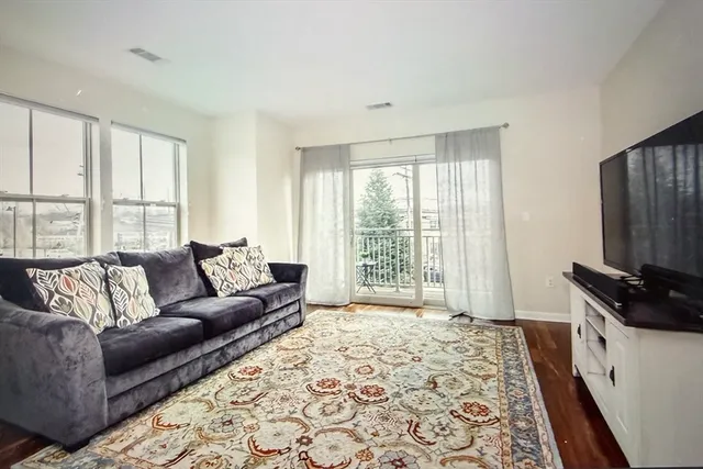 $3,500 | 3 Repton Place, Unit 3210, Watertown, MA 02472