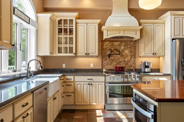 $1,099,000 | 175 Acorn Drive, Greenwood, ME 04219