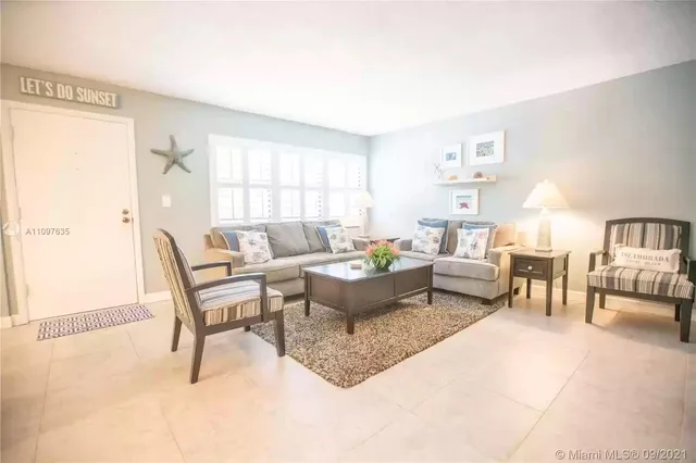 $3,000 | 87465 Old Highway, Unit 105, Islamorada, FL 33036