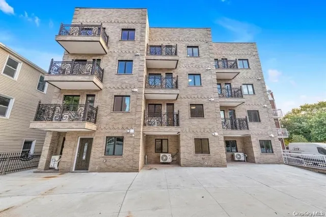 $3,190,000 | 140-07 32nd Avenue | Flushing