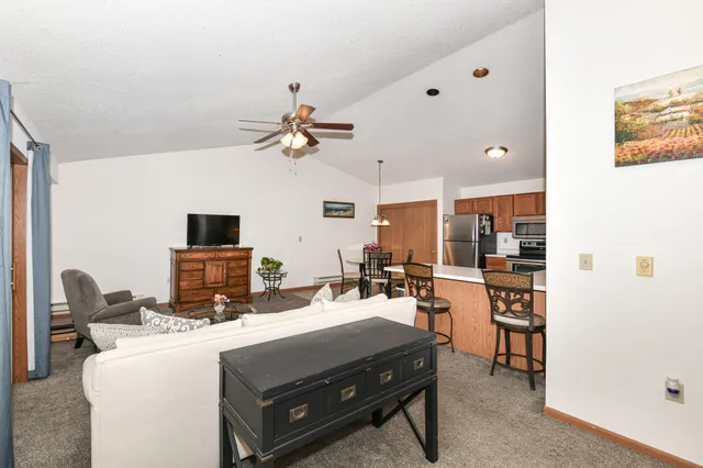 $1,550 | 505 Lawson School Road, Unit 4, Delavan, WI 53115