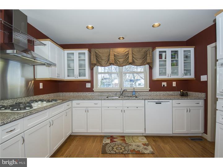 15 Ridgewood Road Radnor, PA 19087 - Photo 7 of 23 Kitchen