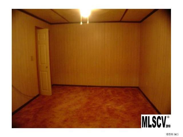 1979 Cape Hickory Road Hickory, NC 28601 - Photo 11 of 16 Gallery Image 11