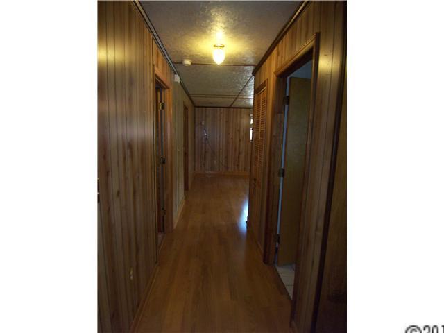 1979 Cape Hickory Road Hickory, NC 28601 - Photo 8 of 16 Gallery Image 8