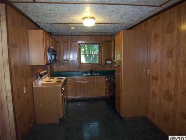 1979 Cape Hickory Road Hickory, NC 28601 - Photo 10 of 16 Gallery Image 10