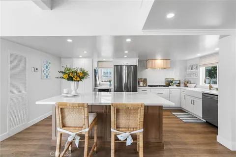$927,000 | 8 Saratoga, Newport Beach, CA 92660